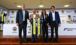 Magdeburger Sigorta Fenerbahçe Parolapara Erkek Voleybol Takımı’nın formasında yer aldı.