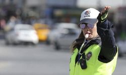 Muayenesiz ve sigortasız araçla yakalanan ehliyetsiz sürücüye 24 bin 182 lira para cezası