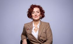 Anadolu Sigorta sanatın yanında: Yüzyıllık imza kostümleri tiyatrolarla buluşuyor