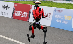Çin’in insansı robotu Lightning, 100 metrede Usain Bolt’un rekorunu geride bıraktı