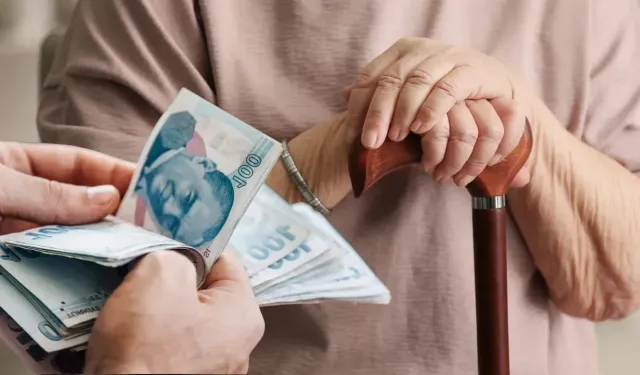 'Emekli maaşından yüzde 25 kesinti'yi açıkladı! Kişi sayısı da belli, işte etkilenecekler