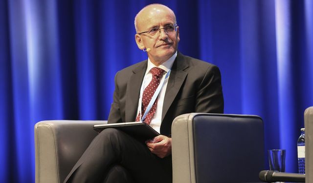 Bakan Şimşek'ten vergi ve harç açıklaması: Daha düşük oranlar gündemimizde